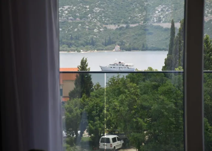 Διαμέρισμα Luxury Salt *