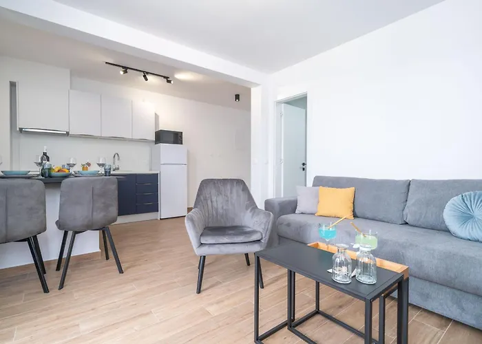 Διαμέρισμα Luxury Salt *